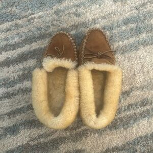 Women’s L.L. Bean slippers